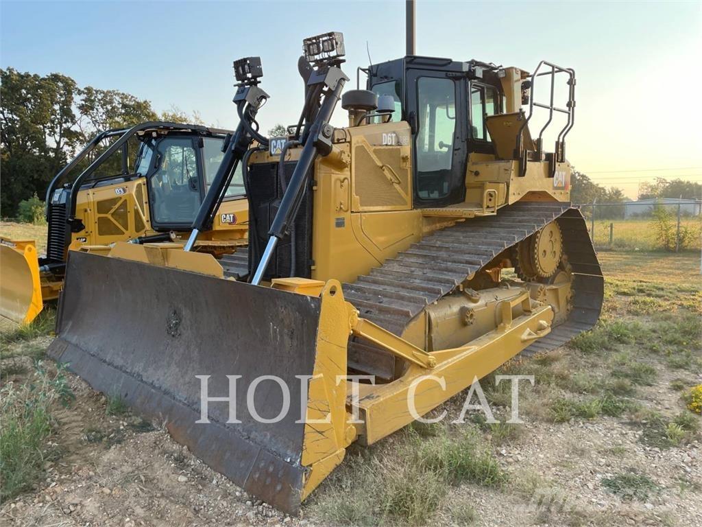 CAT D6T بلدوزرات مجنزرة
