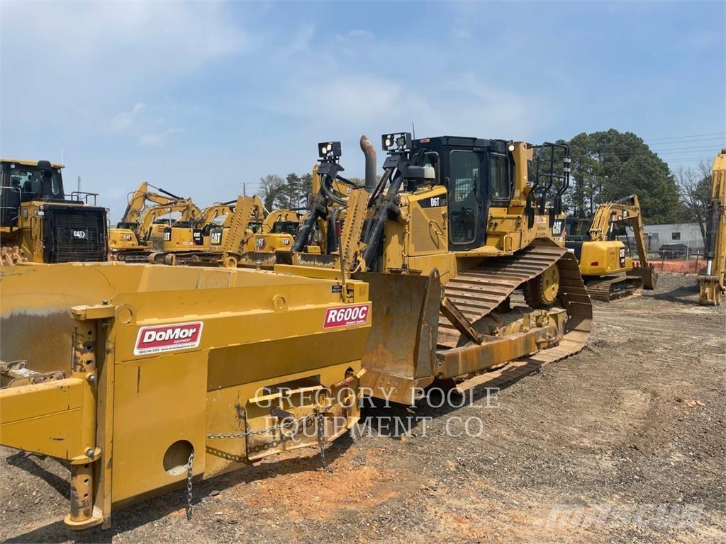 CAT D6T بلدوزرات مجنزرة