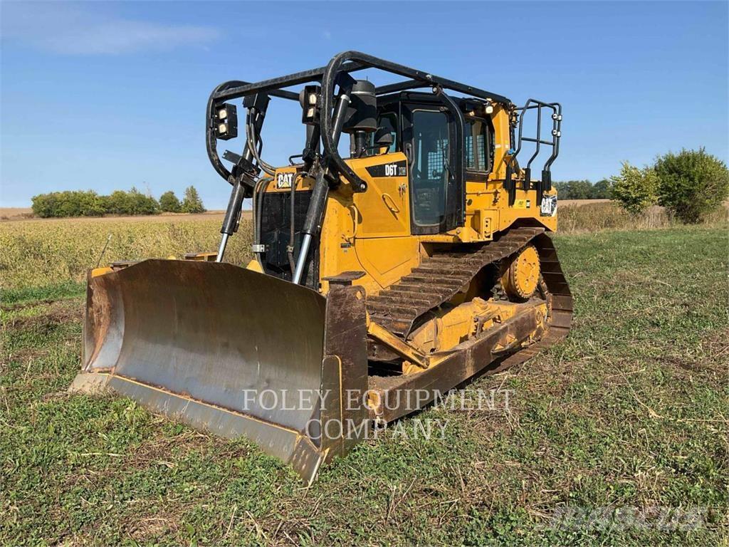 CAT D6T بلدوزرات مجنزرة