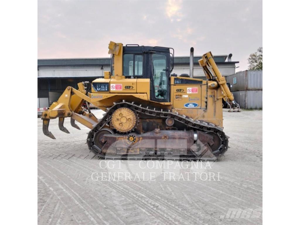 CAT D6T بلدوزرات مجنزرة