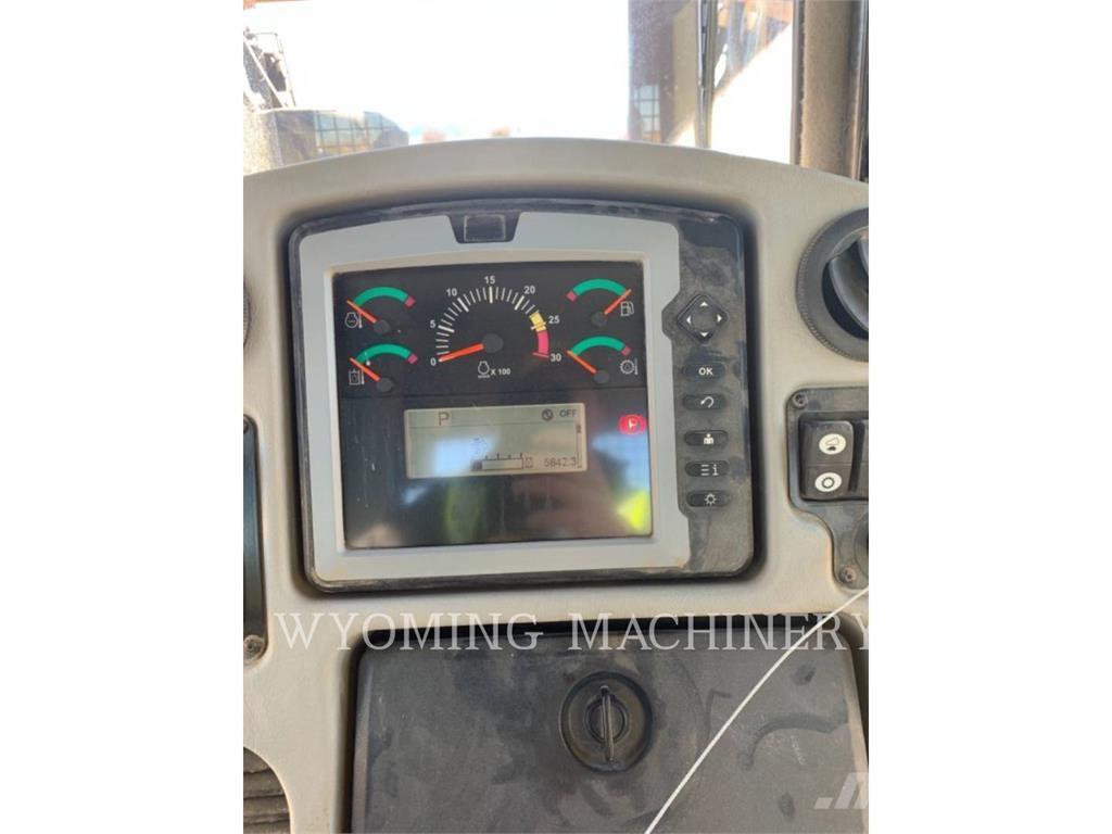 CAT D6T بلدوزرات مجنزرة