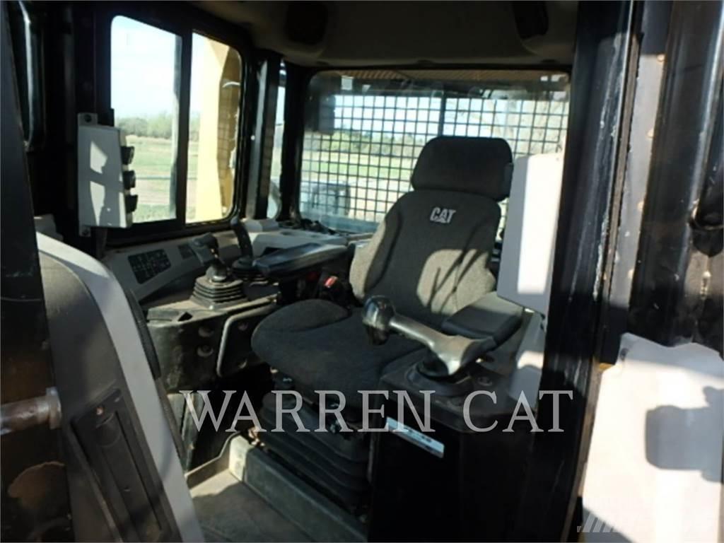 CAT D6T 4XLARO بلدوزرات مجنزرة