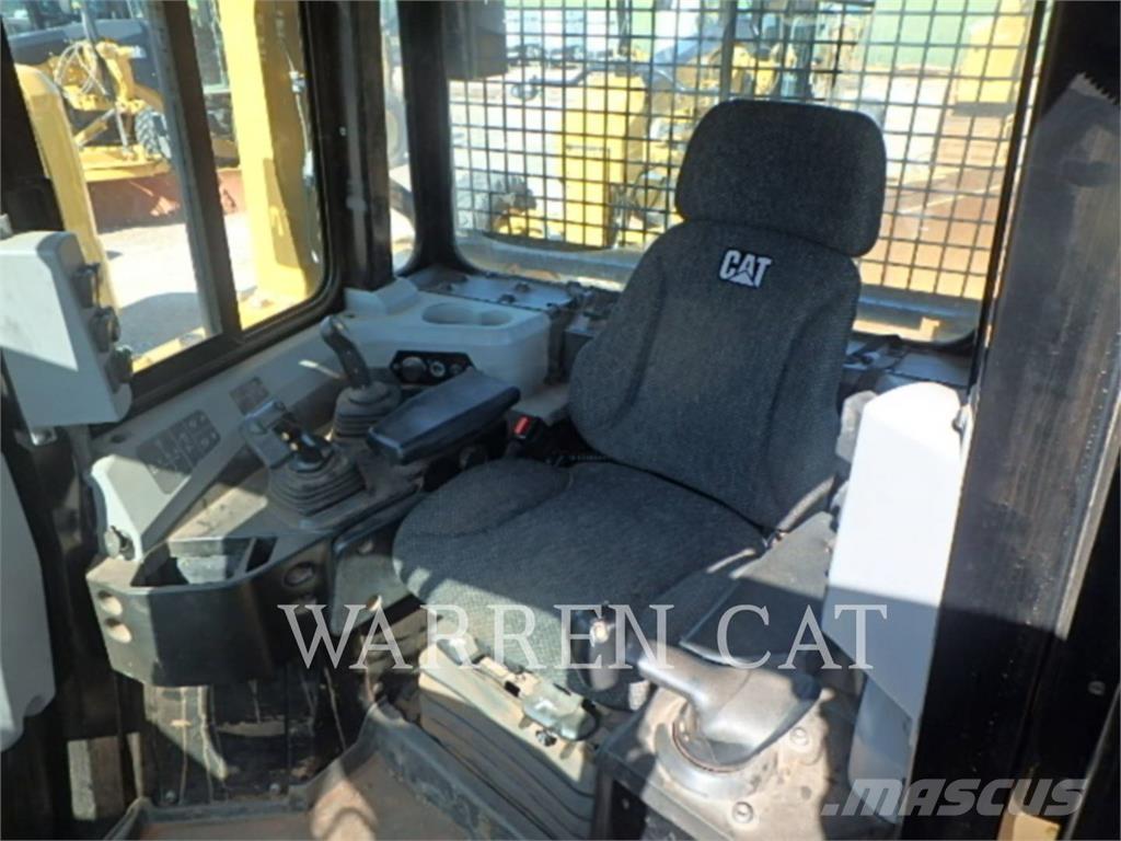 CAT D6T 4XLARO بلدوزرات مجنزرة