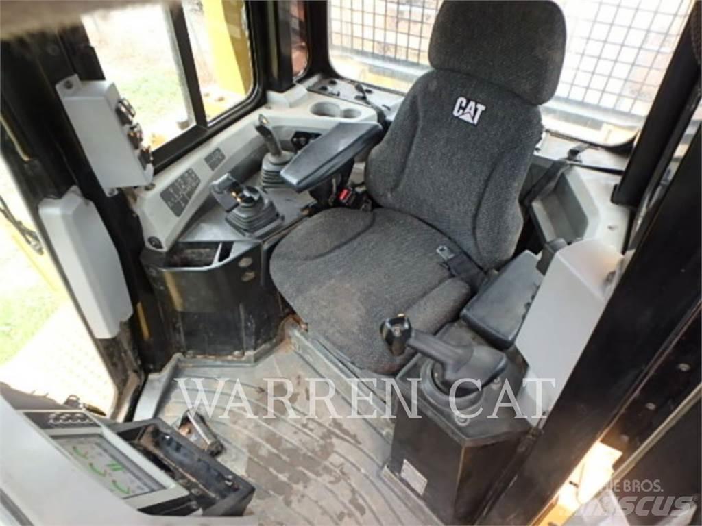 CAT D6T 4XLPAT بلدوزرات مجنزرة