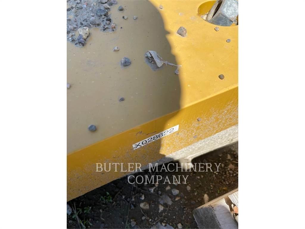 CAT D6T COUNTERWEIGHTS أخرى
