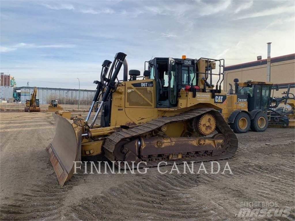 CAT D6T LGP بلدوزرات مجنزرة