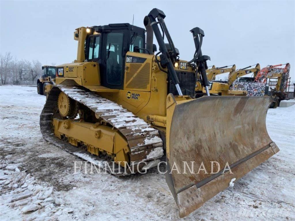 CAT D6T LGP بلدوزرات مجنزرة