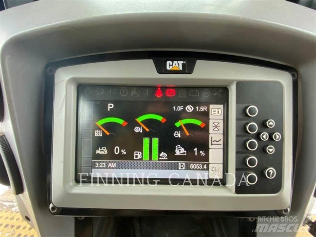 CAT D6T LGP بلدوزرات مجنزرة