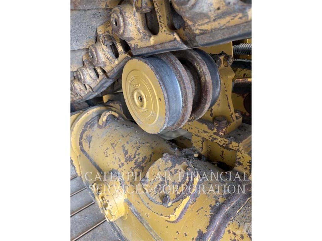 CAT D6T LGP VPAT بلدوزرات مجنزرة