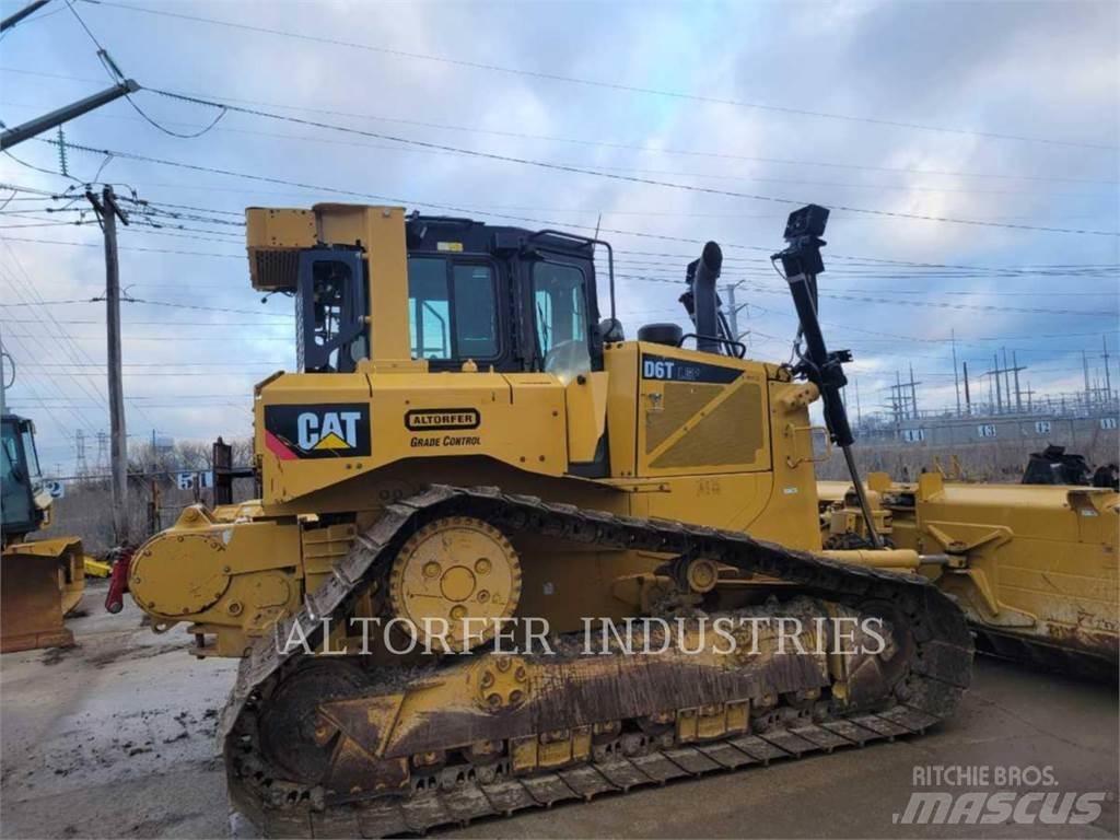 CAT D6T LGPPAT بلدوزرات مجنزرة