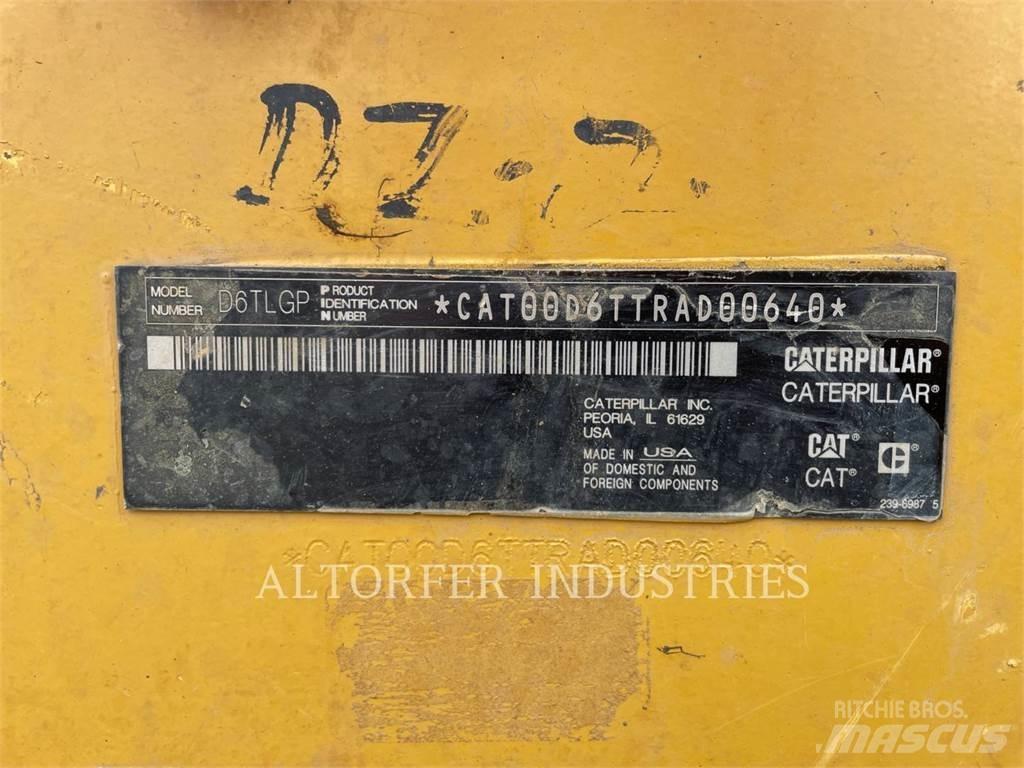 CAT D6T LGPPAT بلدوزرات مجنزرة