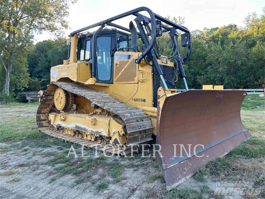 CAT D6T LGPPAT بلدوزرات مجنزرة