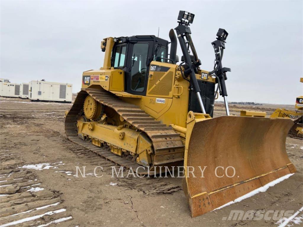CAT D6T LGPVP بلدوزرات مجنزرة