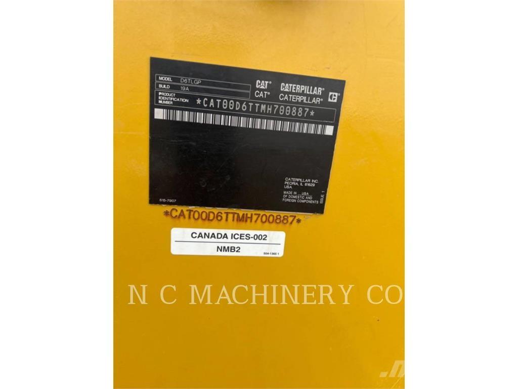 CAT D6T LGPVP بلدوزرات مجنزرة