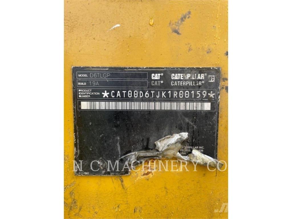 CAT D6T LGPVP بلدوزرات مجنزرة
