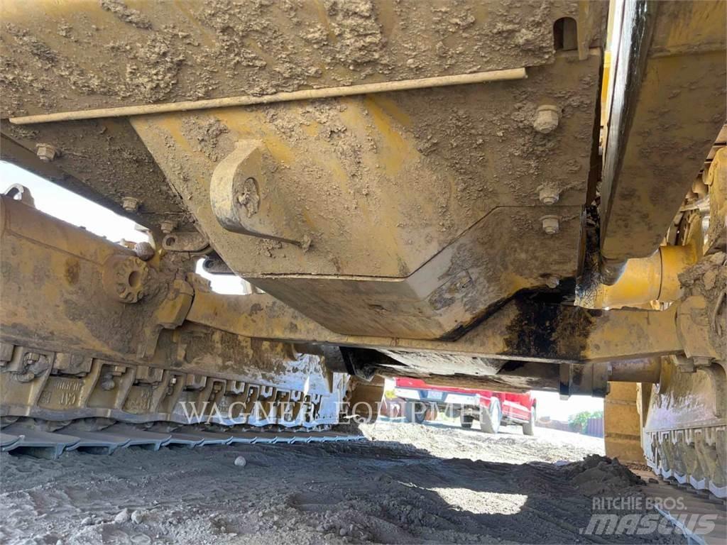 CAT D6T LGPVPT بلدوزرات مجنزرة