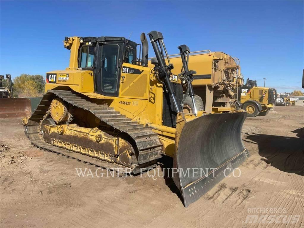 CAT D6T LGPVPT بلدوزرات مجنزرة