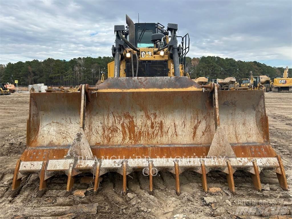 CAT D6T RAKE بلدوزرات مجنزرة