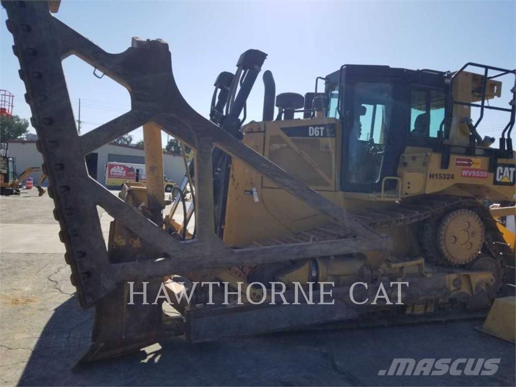 CAT D6T SL بلدوزرات مجنزرة