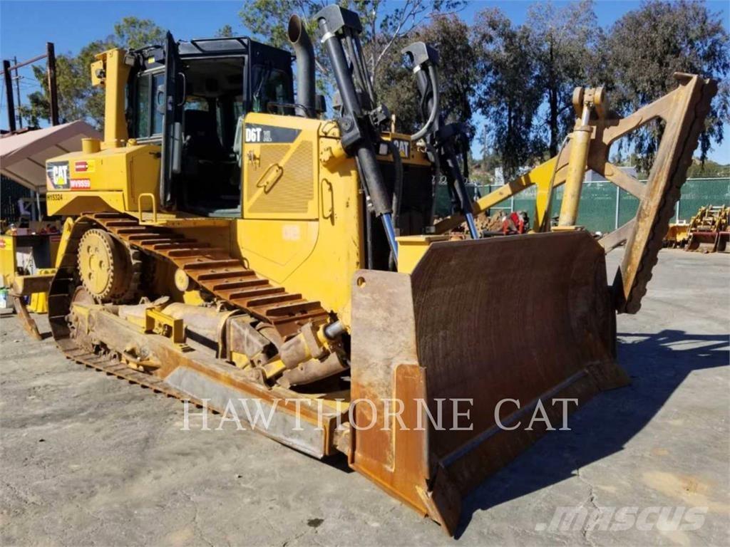 CAT D6T SL بلدوزرات مجنزرة