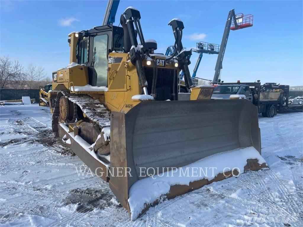 CAT D6T XL بلدوزرات مجنزرة