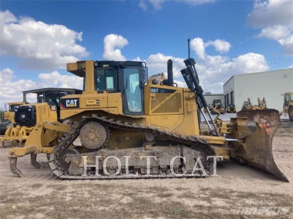 CAT D6T XWVP بلدوزرات مجنزرة