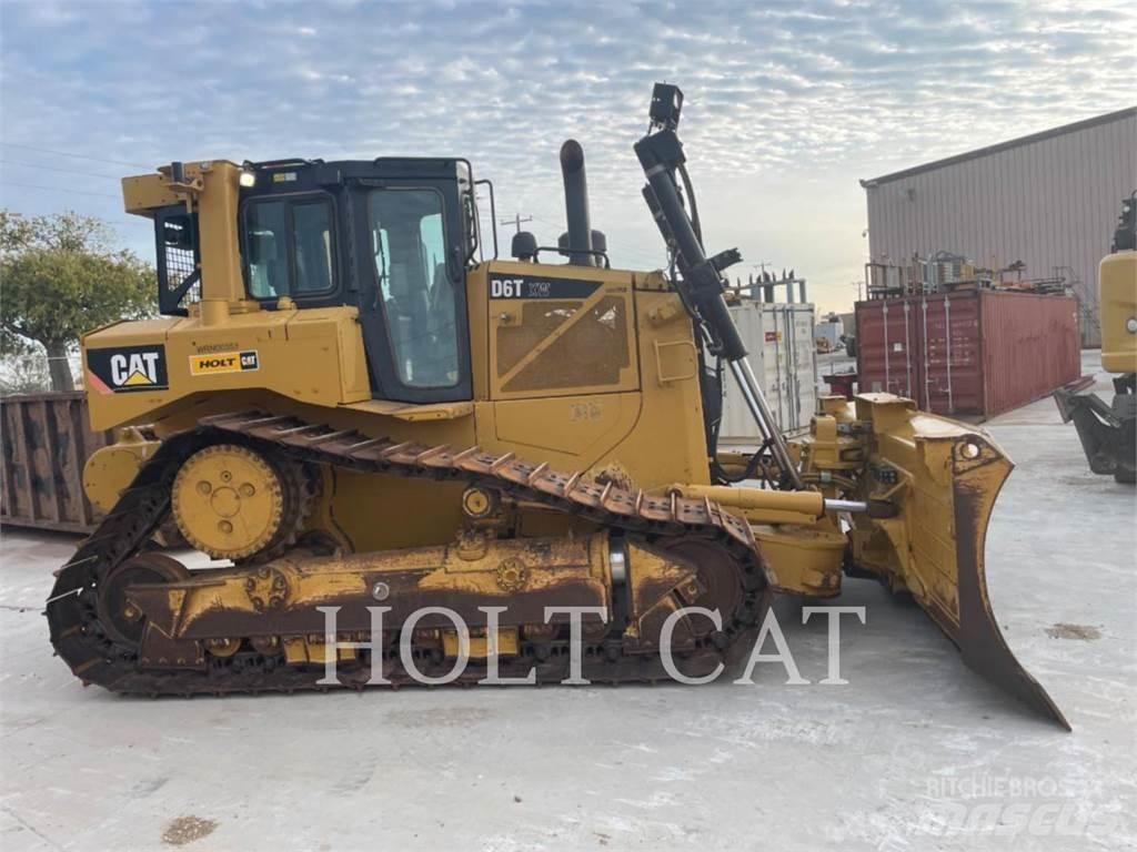 CAT D6T XWVPWI بلدوزرات مجنزرة