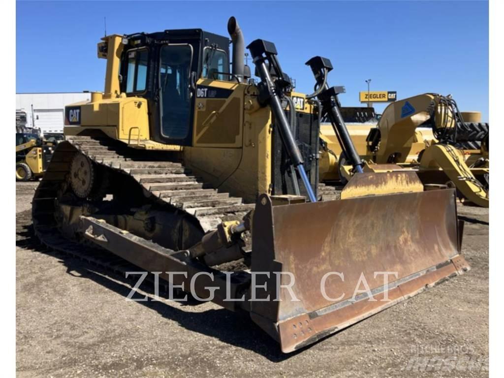 CAT D6T4FLGPA بلدوزرات مجنزرة