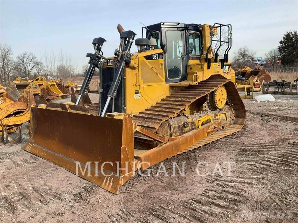 CAT D6TL AHZ24F بلدوزرات مجنزرة