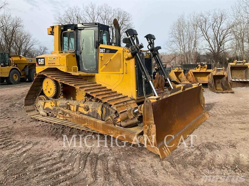 CAT D6TL AHZ24F بلدوزرات مجنزرة