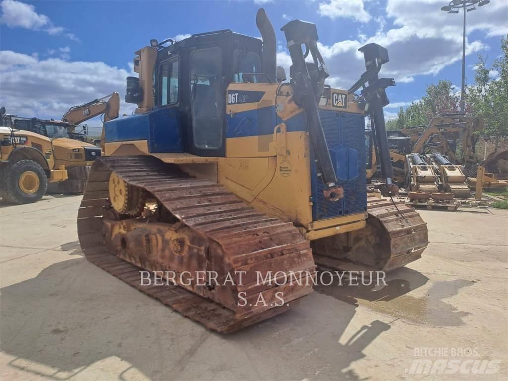 CAT D6TLC LGP بلدوزرات مجنزرة