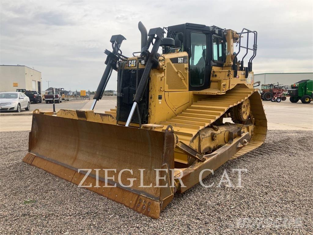 CAT D6TLGP بلدوزرات مجنزرة