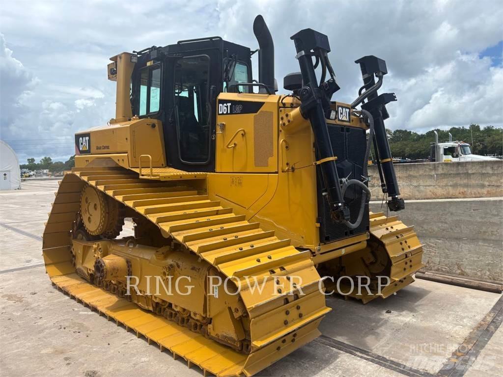 CAT D6TLGP بلدوزرات مجنزرة