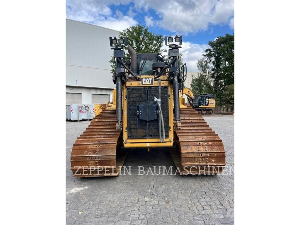 CAT D6TM بلدوزرات مجنزرة