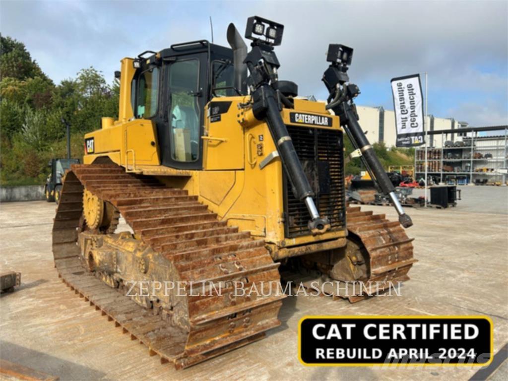 CAT D6TM بلدوزرات مجنزرة