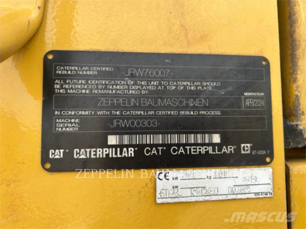CAT D6TM بلدوزرات مجنزرة