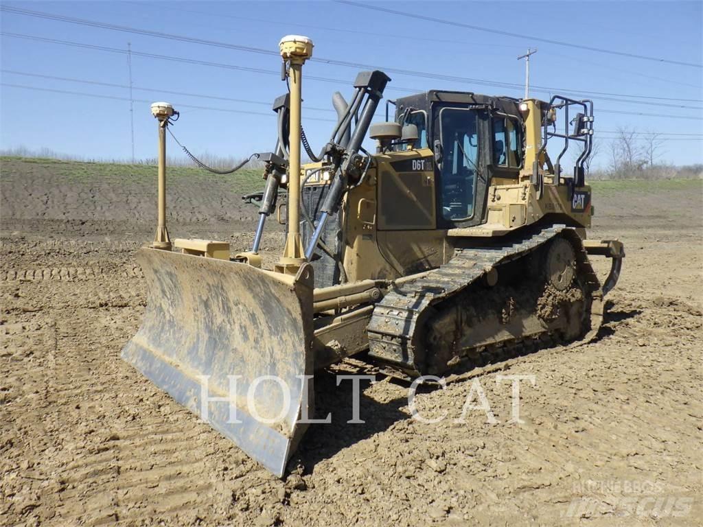 CAT D6TVP بلدوزرات مجنزرة