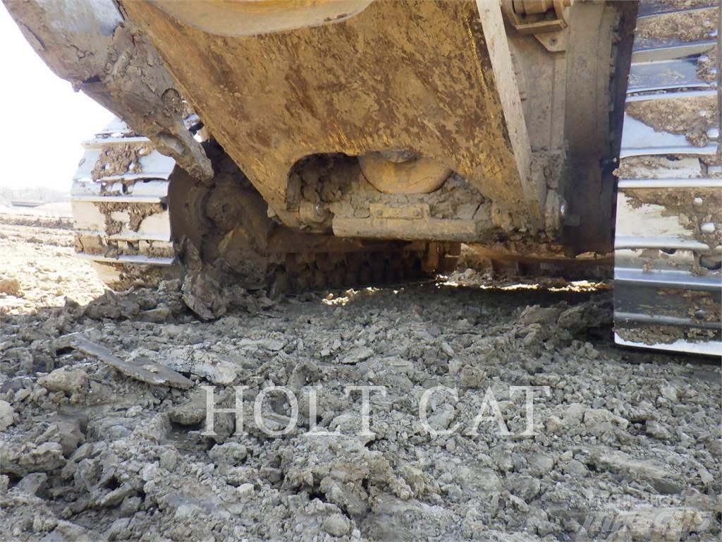 CAT D6TVP بلدوزرات مجنزرة
