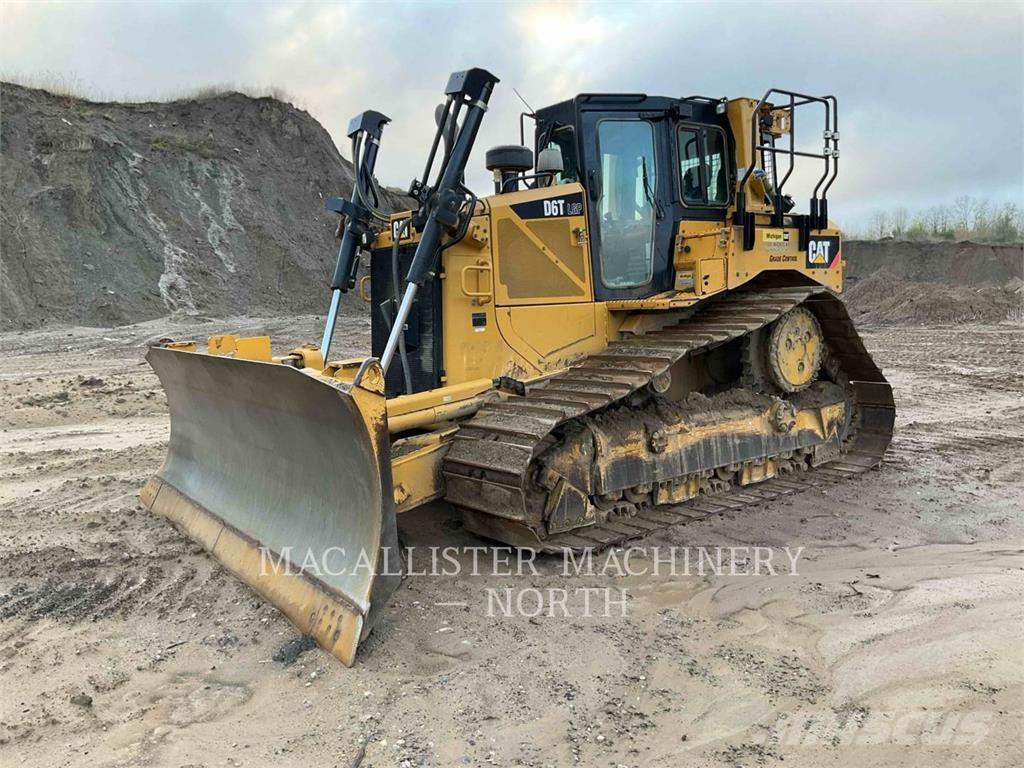 CAT D6TVP بلدوزرات مجنزرة