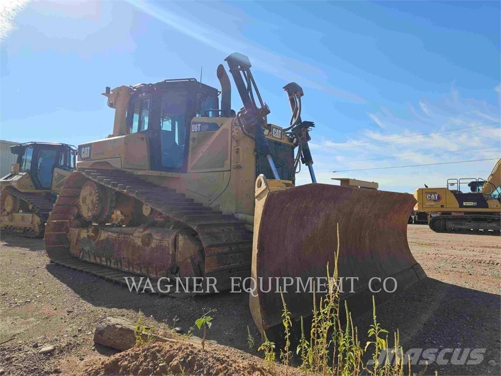 CAT D6TVP بلدوزرات مجنزرة