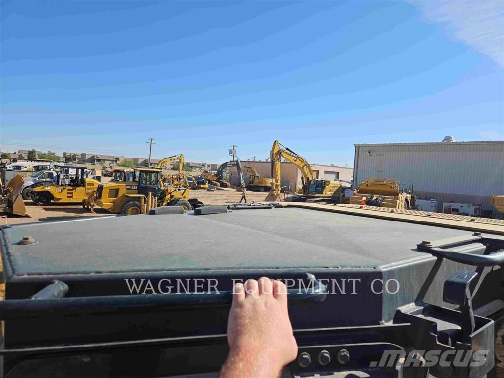 CAT D6TVP بلدوزرات مجنزرة