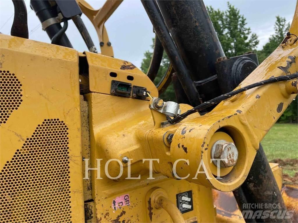 CAT D6TXL بلدوزرات مجنزرة