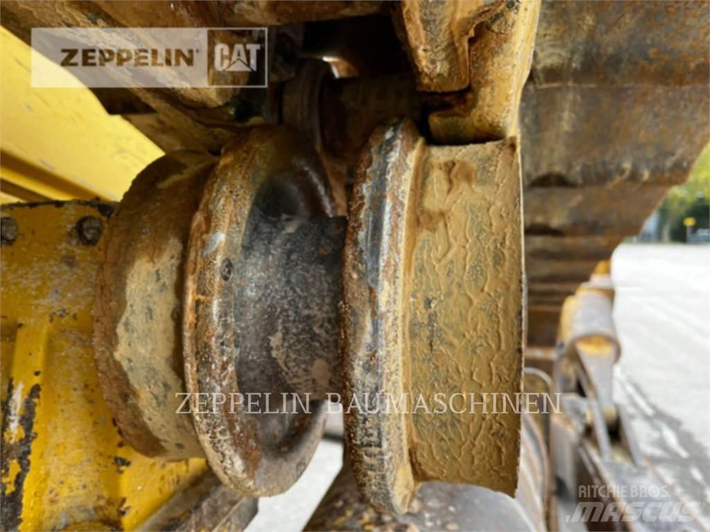 CAT D6TXL بلدوزرات مجنزرة
