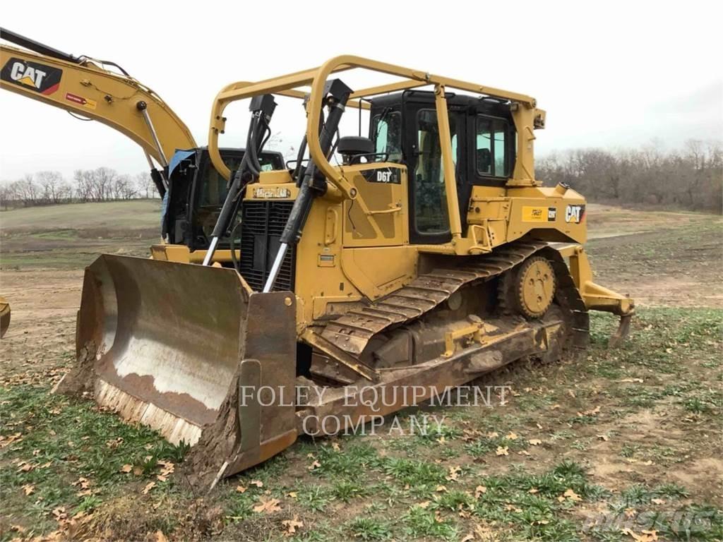 CAT D6TXLSU بلدوزرات مجنزرة