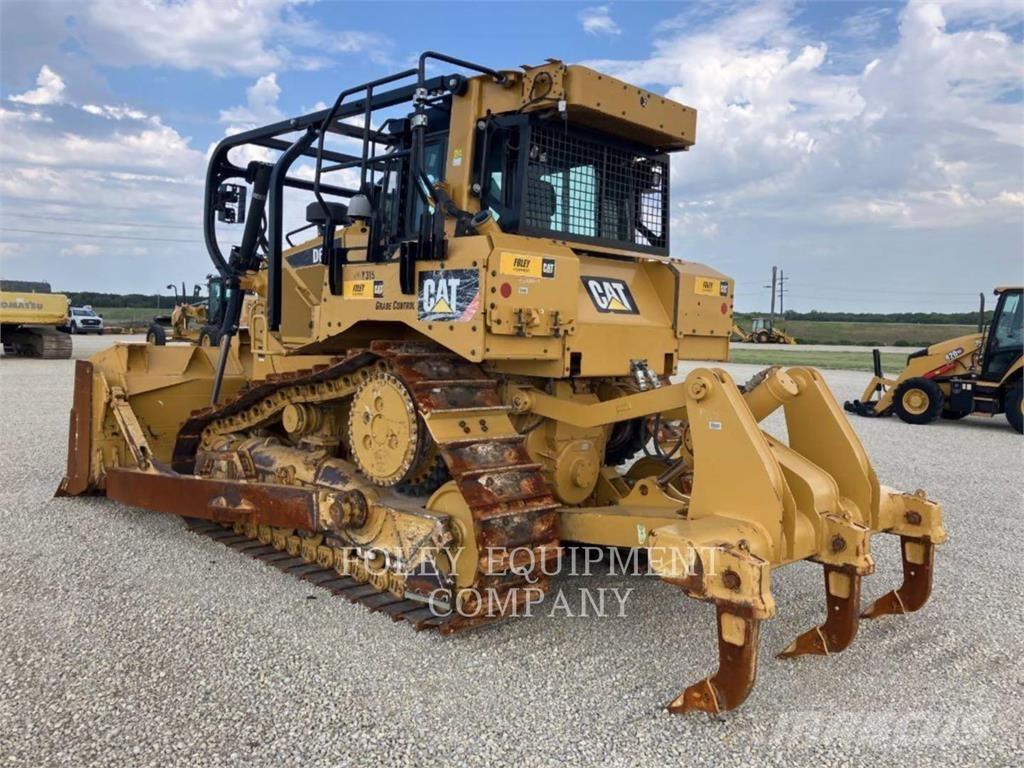 CAT D6TXLSUA بلدوزرات مجنزرة