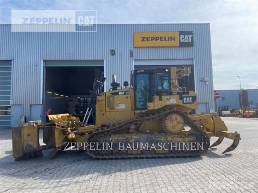 CAT D6TXW بلدوزرات مجنزرة