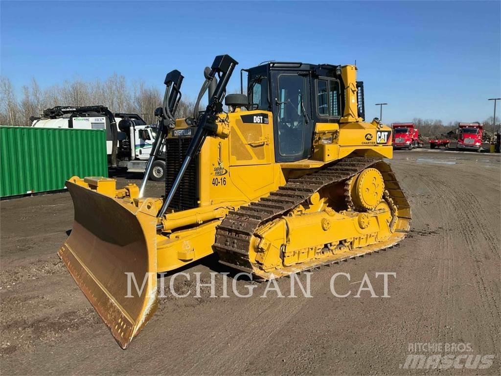 CAT D6TXW VZ2 بلدوزرات مجنزرة