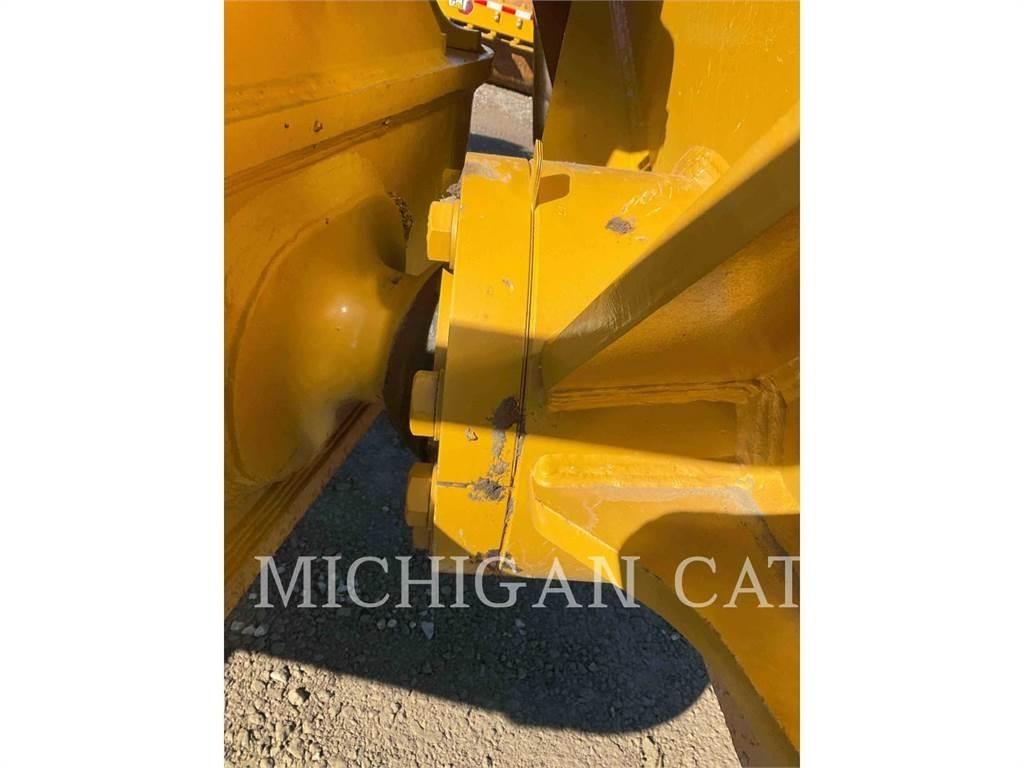CAT D6TXW VZ2 بلدوزرات مجنزرة