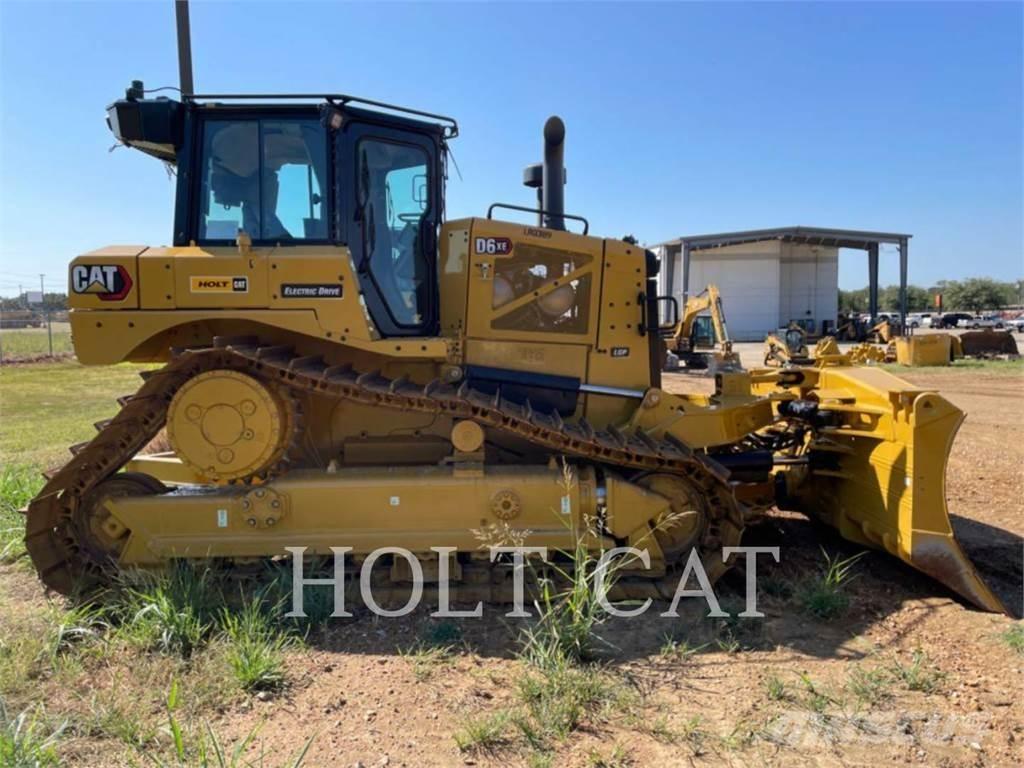 CAT D6XELGPVP3 بلدوزرات مجنزرة