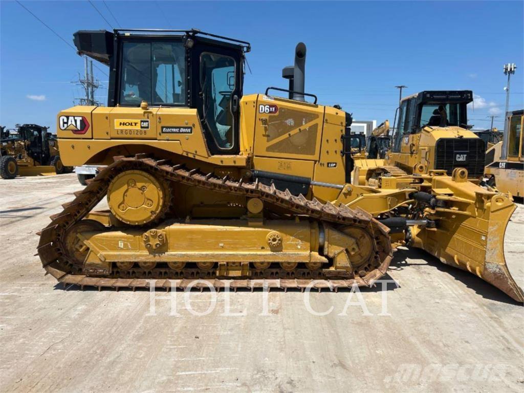CAT D6XELGPVP3 بلدوزرات مجنزرة